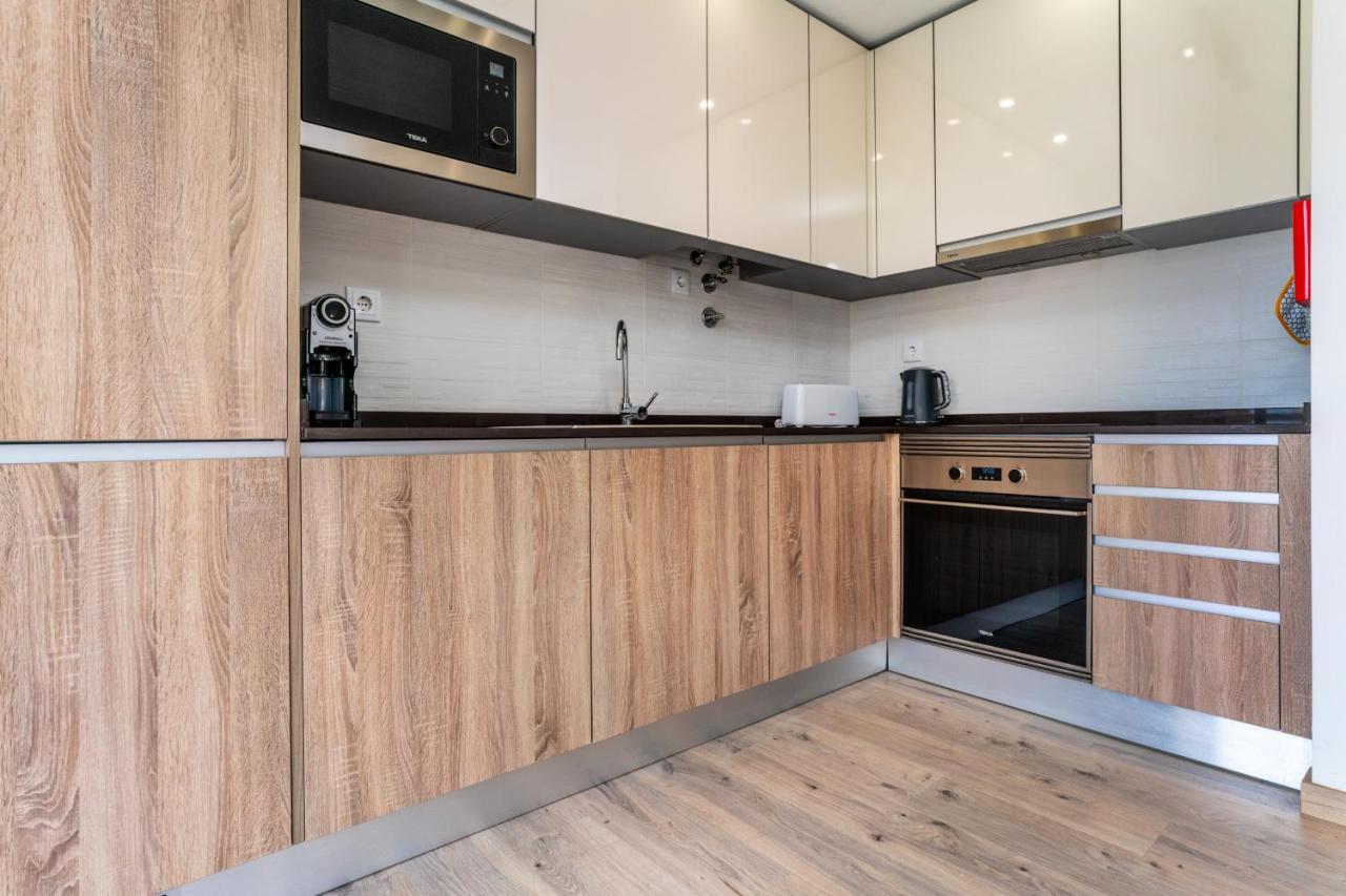 Sunny Brand New 2-Bedroom Apt - 500M From Praia Da Rocha With Ac And Pool! Portimao Exterior photo