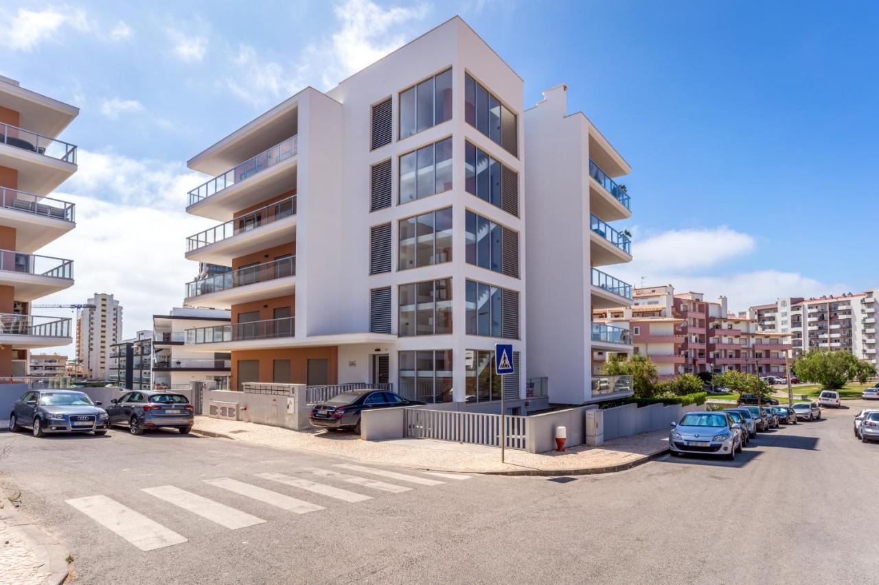 Sunny Brand New 2-Bedroom Apt - 500M From Praia Da Rocha With Ac And Pool! Portimao Exterior photo