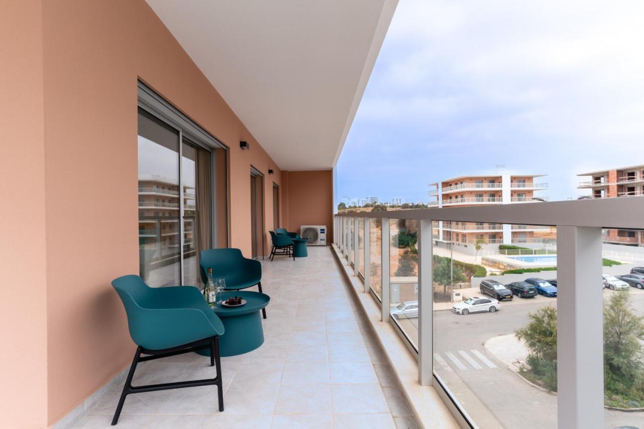 Sunny Brand New 2-Bedroom Apt - 500M From Praia Da Rocha With Ac And Pool! Portimao Exterior photo
